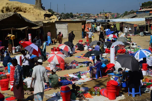 Uprchlický Obchodník Rohingya Čeká Prodej Produktů Zřídí Dočasný Obchodní Trh — Stock fotografie