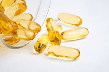 Balık yağı Omega 3 kapsülleri