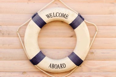 Dekorasyon ahşap doku üzerinde mavi çizgili bir daire şeklinde deniz yoluyla.