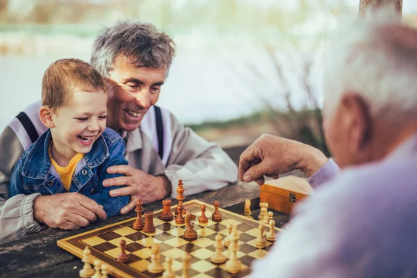 Aktiva Pensionärer Gamla Vänner Och Fritid Två Ledande Män Kul — Stockfoto