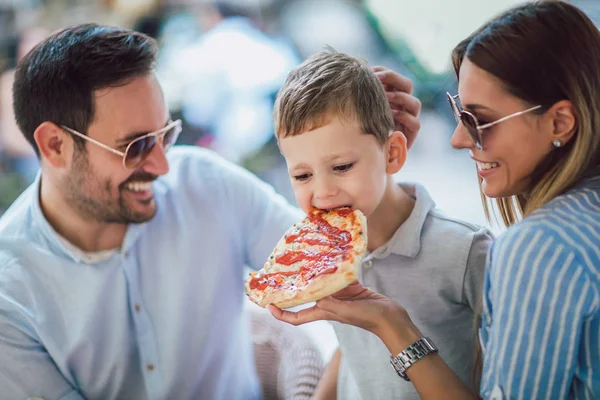 Portrait Happy Family Spending Time Pizzeria — Stock Photo, Image