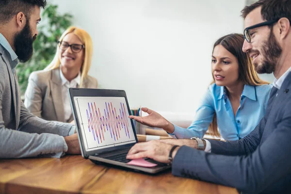 Mensen Uit Het Bedrijfsleven Werken Samen Aan Project Brainstormen Kantoor — Stockfoto