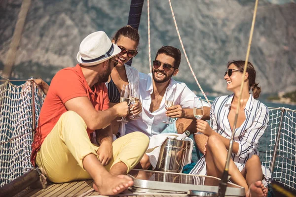 Smiling Friends Sailing Yacht Vacation Travel Sea Friendship People Concept — Stock Photo, Image