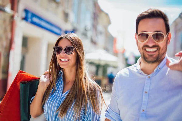 Schönes Junges Paar Genießt Shopping Spaß Der Stadt Tag — Stockfoto