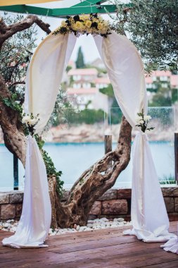 Sahte Düğün arch. Denizde düğün