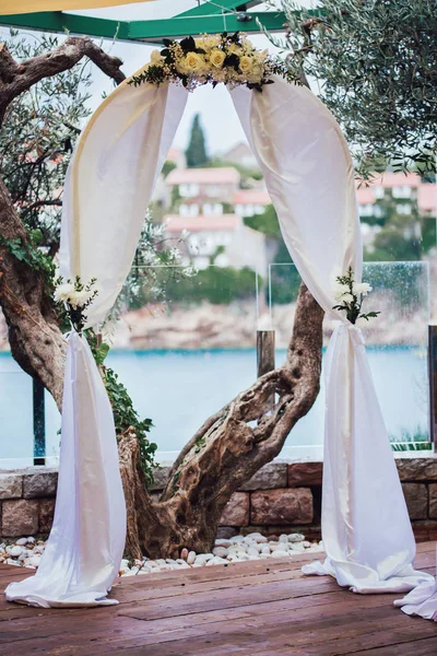 Sahte Düğün arch. Denizde düğün