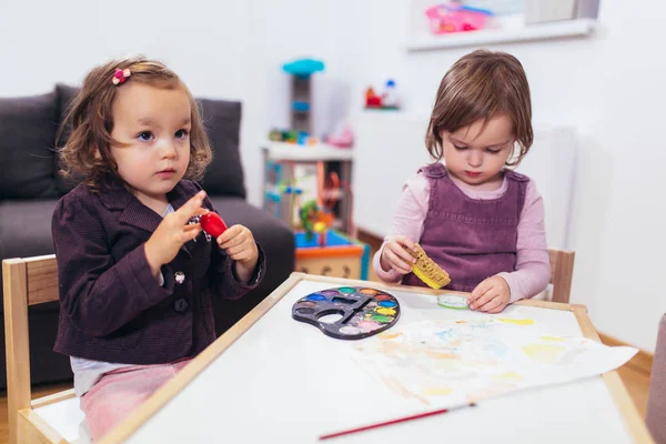Boyama Ile Renk Seçici Odak Sevimli Mutlu Küçük Kız Okul — Stok fotoğraf