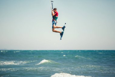 Profesyonel kiter güzel bir sırt zor hile yapar