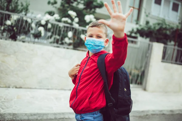 Child Wear Facemask Coronavirus Flu Outbreak Boy Wear Mask Going — Stock Photo, Image