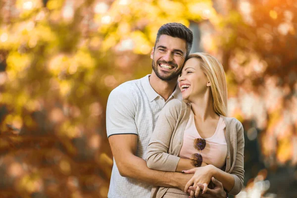 Romantic Couple Enjoying Golden Autumn Fall Season — Stock Photo, Image