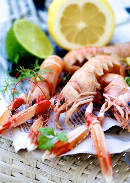 Deliciosos Langoustines a la parrilla —  Fotos de Stock