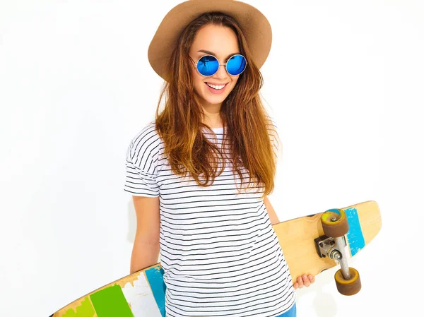 Retrato Joven Modelo Chica Con Estilo Ropa Verano Casual Sombrero —  Fotos de Stock