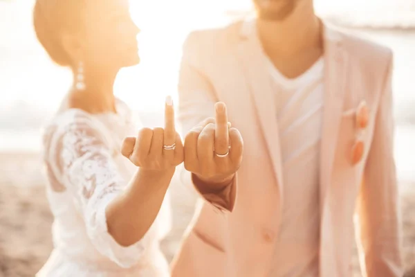 Portrait Bride Groom Posing Beach Sunset Wedding Couple Showing Fuck — Stock Photo, Image