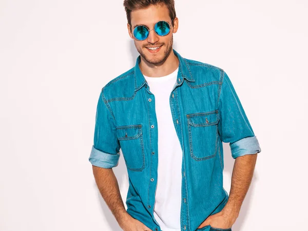 Porträtt Stilig Leende Snygg Hipster Lumbersexual Affärsman Modell Klädd Jeans — Stockfoto