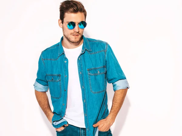 Porträtt Stilig Leende Snygg Hipster Lumbersexual Affärsman Modell Bär Jeans — Stockfoto