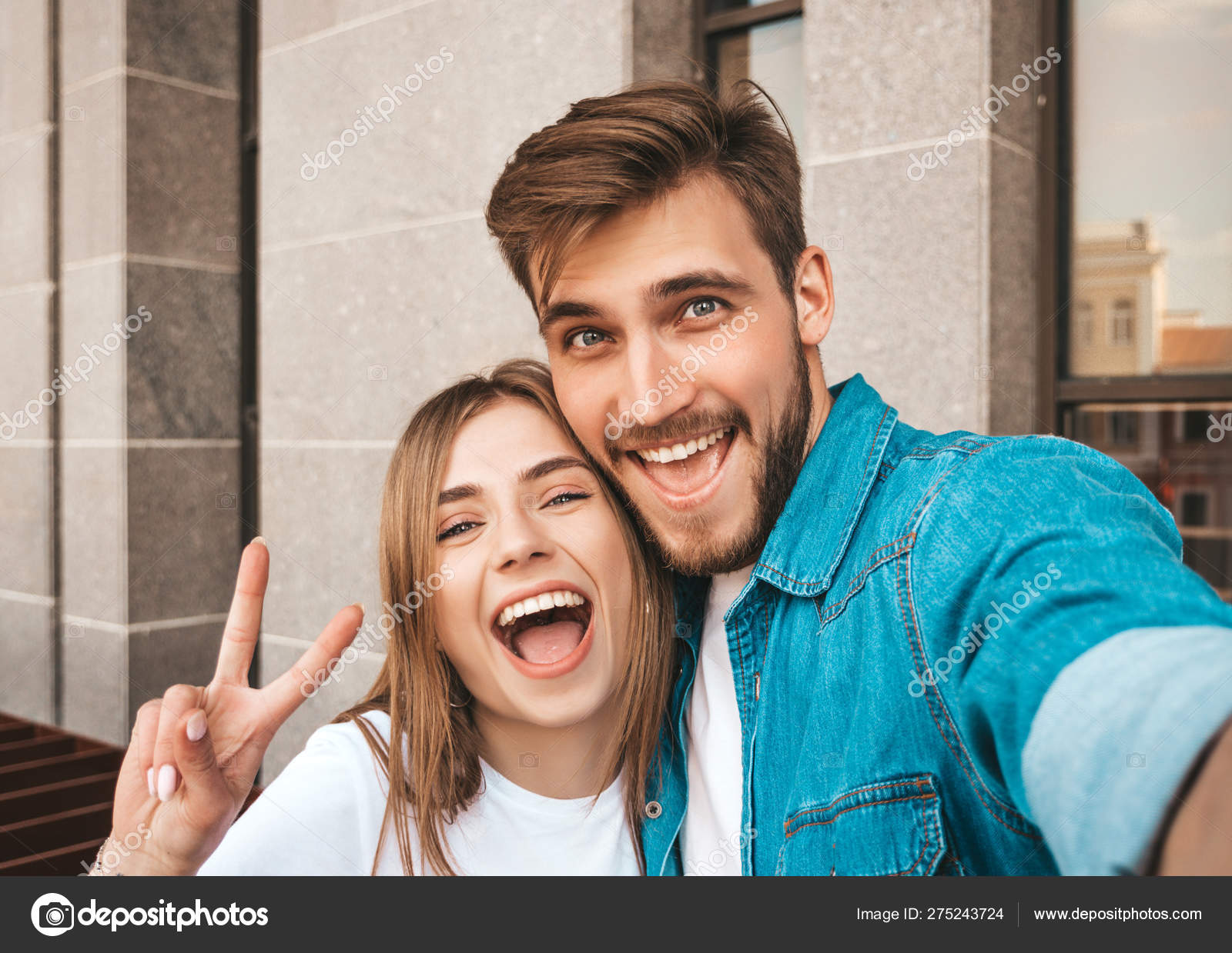 482 Girl Selfie With Boyfriend Stock Photos, High-Res Pictures, and Images  - Getty Images