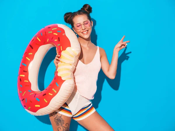 Joven Hermosa Mujer Hipster Sonriente Sexy Gafas Sol Chica Ropa —  Fotos de Stock