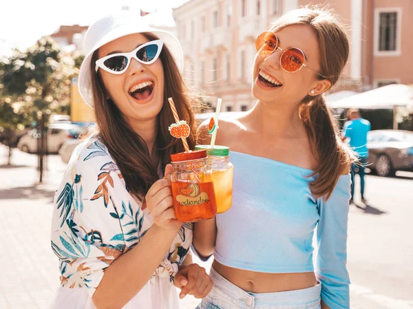 Two Young Beautiful Smiling Hipster Girls Trendy Summer Clothes Panama — Stock Photo, Image