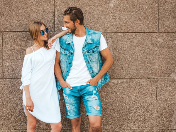 Smiling Beautiful Girl Her Handsome Boyfriend Woman Casual Summer Dress — Stock Photo, Image