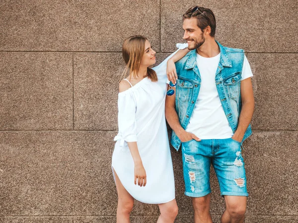 Smiling Beautiful Girl Her Handsome Boyfriend Woman Casual Summer Dress — Stock Photo, Image