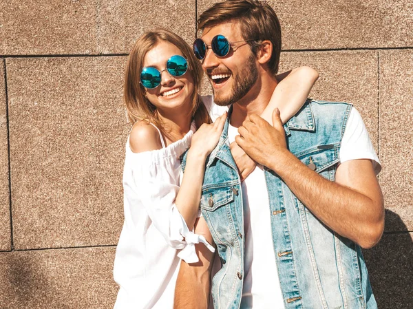 Smiling Beautiful Girl Her Handsome Boyfriend Woman Casual Summer Dress — Stock Photo, Image