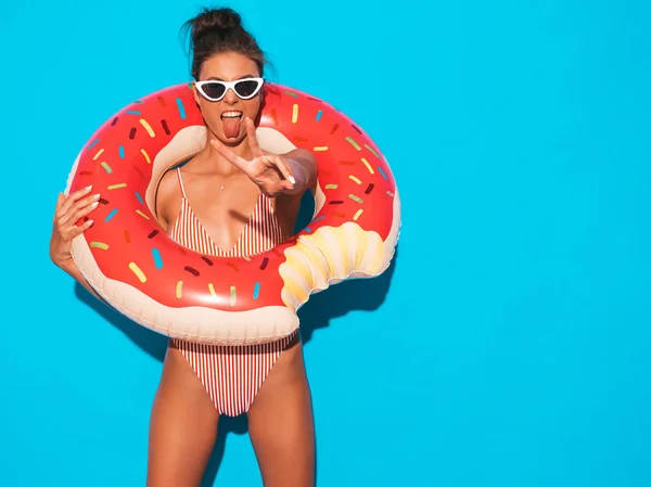 Ung Vacker Sexig Leende Hipster Kvinna Solglasögon Girl Summer Badkläder — Stockfoto