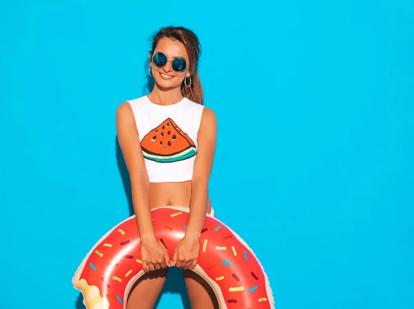 Joven Hermosa Mujer Hipster Sonriente Sexy Gafas Sol Chica Ropa —  Fotos de Stock