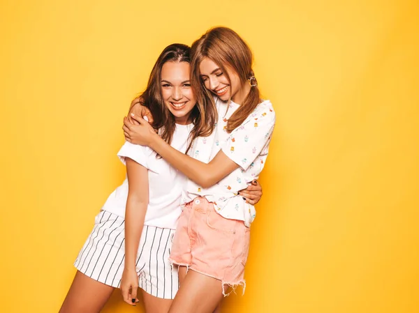 Deux Jeunes Belles Filles Hipster Souriantes Vêtements Été Mode Sexy — Photo