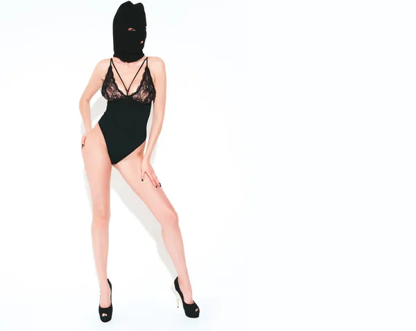 Geniş Göğüslü Güzel Seksi Bir Kadının Portresi Siyah Mayo Giymiş — Stok fotoğraf