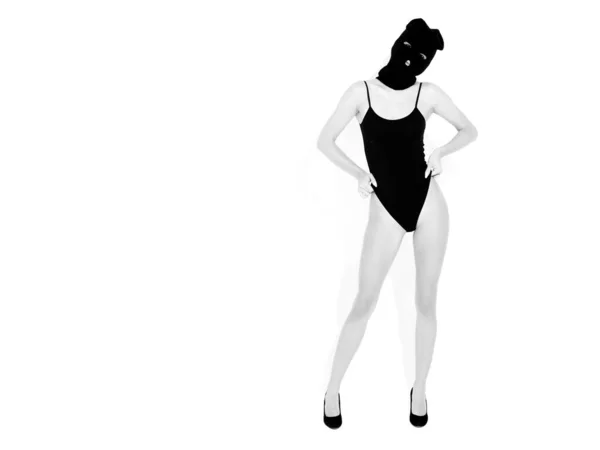 Όμορφη Σέξι Γυναίκα Μαύρο Μαγιό Μοντέλο Φοράει Ληστή Μάσκα Balaclava — Φωτογραφία Αρχείου
