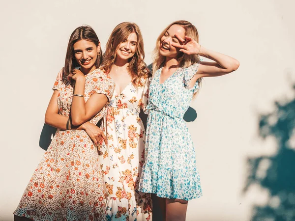 Three Young Beautiful Smiling Hipster Girls Trendy Summer Sundress Sexy — Stock Photo, Image