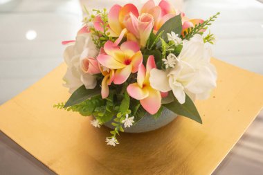 Cam Aranjman Çiçek ve meyve sofra