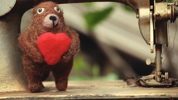 Bear Вовна Серце Швейні Машини — стокове відео