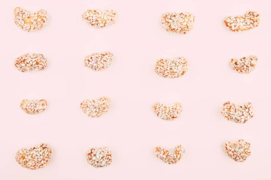 Fıstıklı karamelli susam stüdyo 