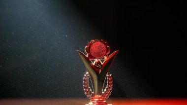 Gold Kupası kırmızı ışık