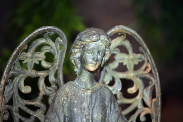 Keramický Anděl Letní Zahrada — Stock fotografie