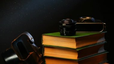 eski fotoğraf kamera kitaplar 