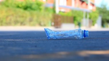 Plastik şişe Moskova sokak 
