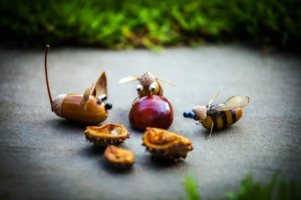 Handgjorda Mus Bee Acorn Skog Kastanj — Stockfoto