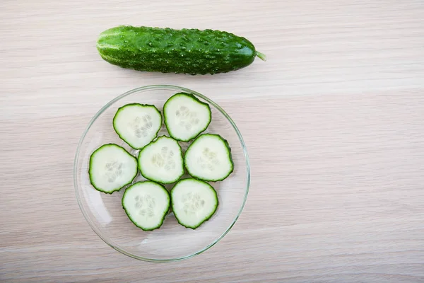 Tabela Prato Salada Pepino — Fotografia de Stock