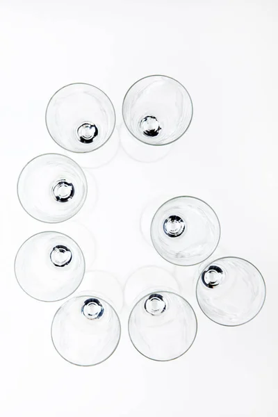 Alphabet Verre Champagne Vide Fond Blanc — Photo