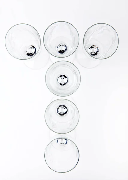 Alfabeto Sfondo Bianco Bicchiere Champagne Vuoto — Foto Stock