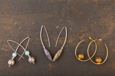 küpe taş asfalt arka plan 