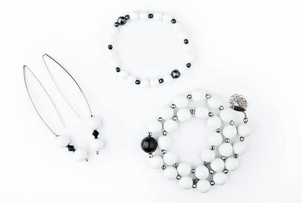 Silberohrringe Armband Perlen Weißen Achat Stein Set — Stockfoto