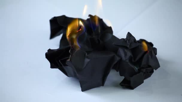 Zwart Papier Vuur Rook Beelden — Stockvideo