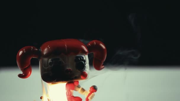 Puppe Feuer Flamme Studio Material — Stockvideo