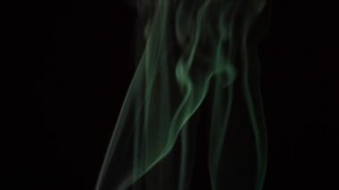 Yeşil duman aroması koyu arka plan hd ayak sopa 