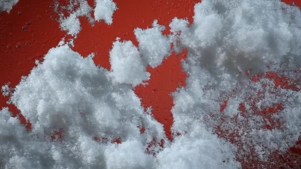 Vidro Neve Fundo Vermelho Imagens — Vídeo de Stock