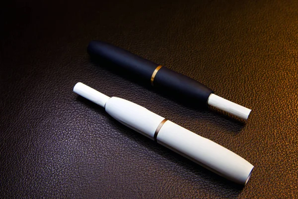 Electronic Smoke Device Leather Background Nobody — Stock Photo, Image