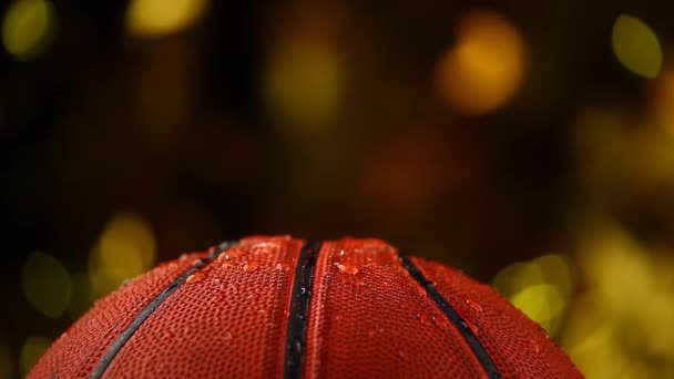 Basketbol Topu Damla Altın Bokeh Kimse Ayak — Stok video